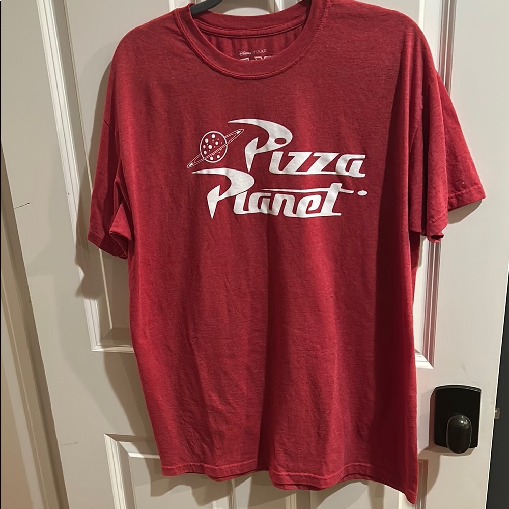 Disney’s Toy Story Red Pizza Planet T-Shirt. Men’s size Large